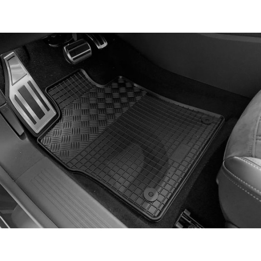 Pryžové rohože na míru pro PEUGEOT 308 HB od 2022 | Rigum | Klasické gumové podlahy - Obrázek 2