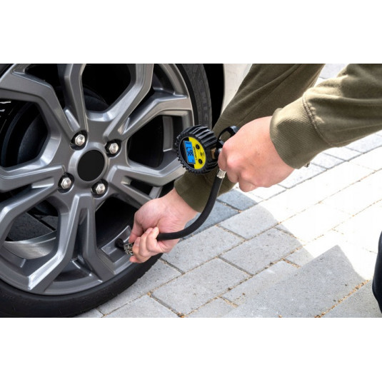 Digitální měřič pneumatik Dunlop – přesná kontrola tlaku a rychlé nafukování - Obrázek 2